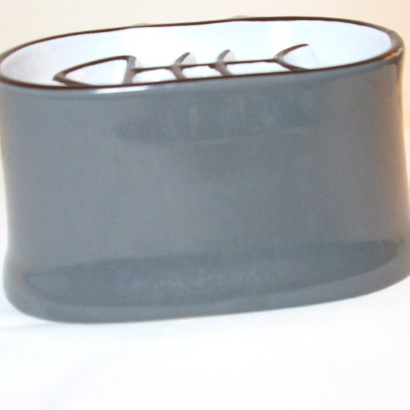 Y YHY Slow Feeder Cat or Dog Bowl Elevated Food Bowl Tilted Design Dry\Wet Food - Picture 3 of 6